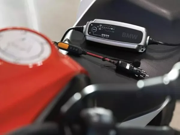 chargeur-de-batterie-plus-bmw-motorrad